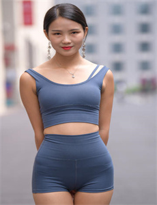《邻居漂亮的老婆4中字头-蒙面唱将第三季》